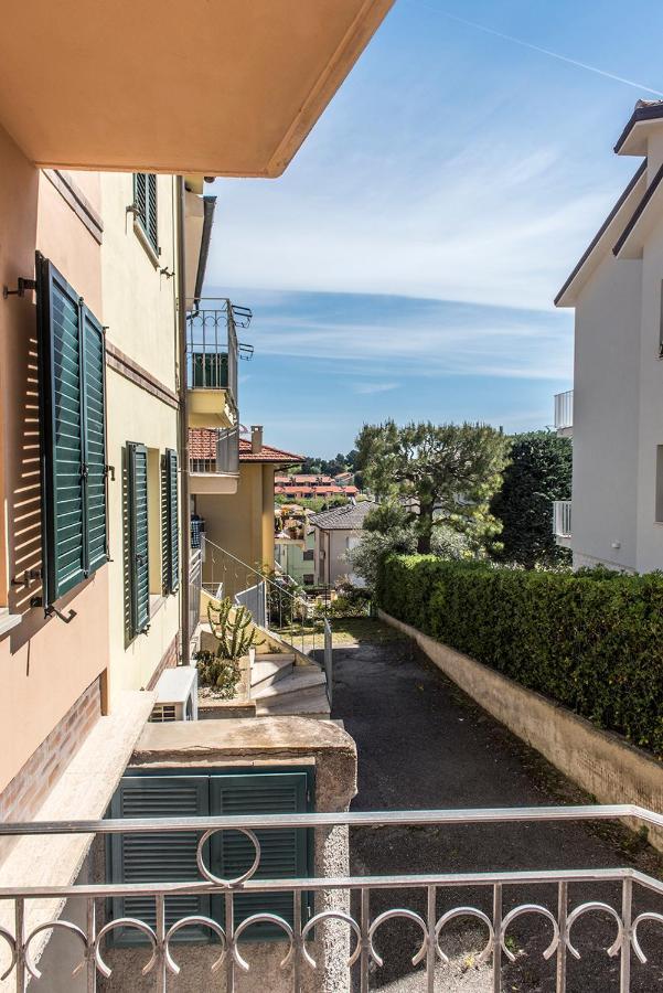 S130 - Sirolo, Deliziosa Villetta Con Terrazzo Extérieur photo